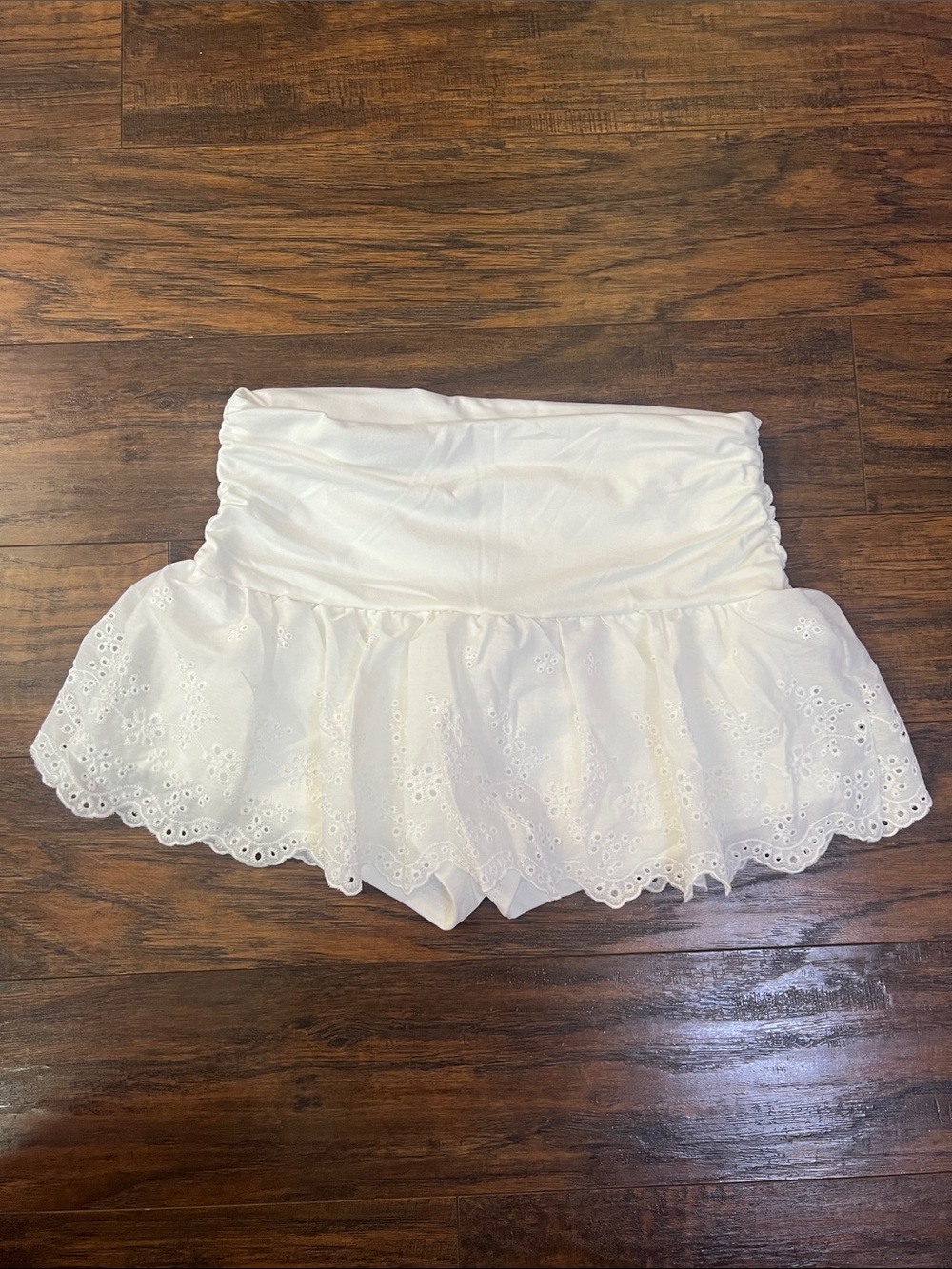 SHEIN White Eyelet Ruffled Mini Skirt